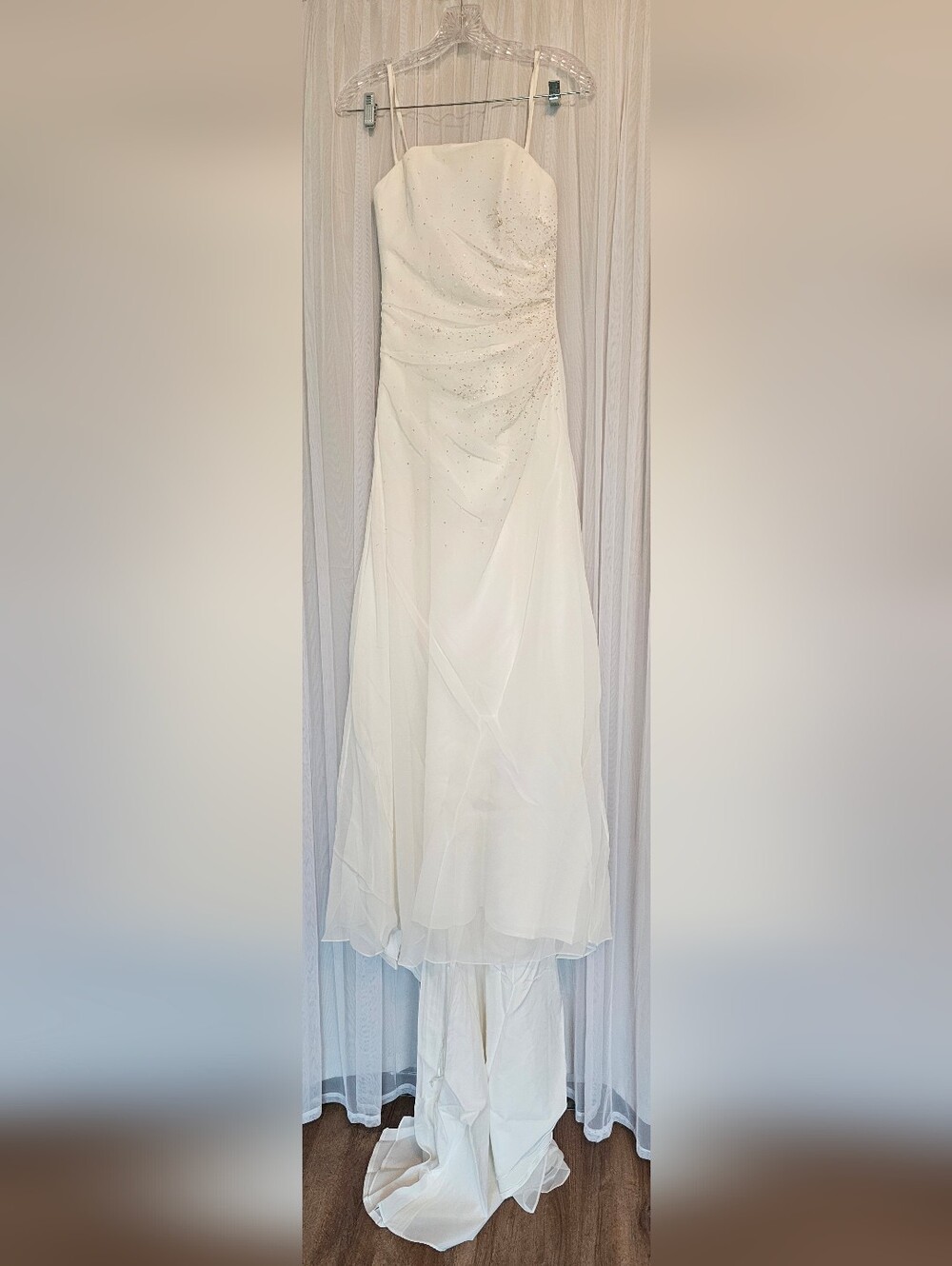 DaVinci Size 4 Elegant White Strapless Bridal Dress